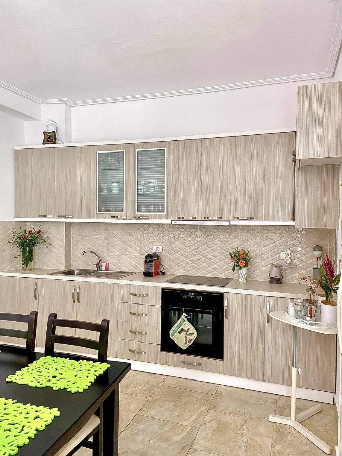 Iraa'S Apartment ซารานเดอ ภายนอก รูปภาพ